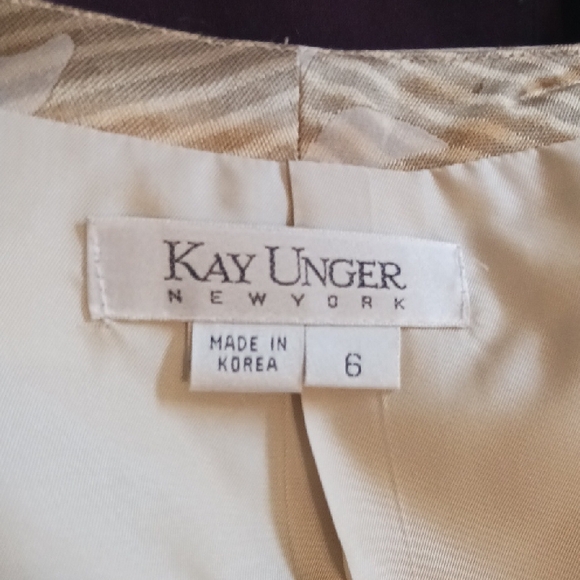 Kay Unger champagne gold floral women's suit. - Picture 4 of 5
